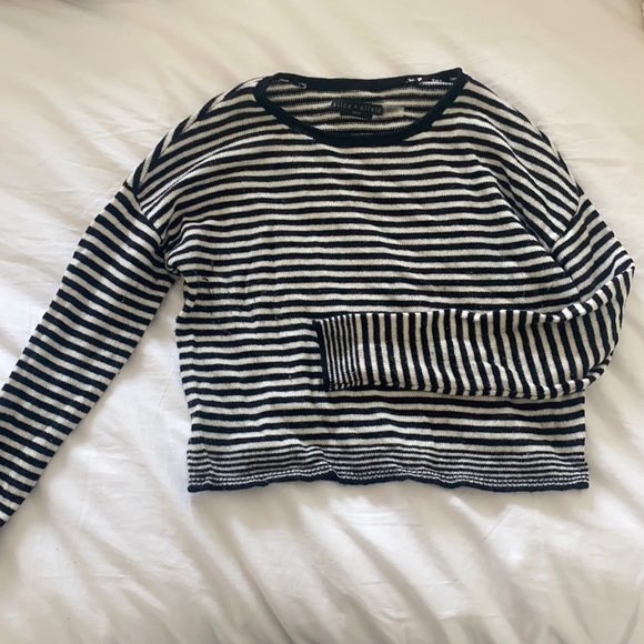 Alice + Olivia Sweaters - Alice + Olivia cropped knit sweater